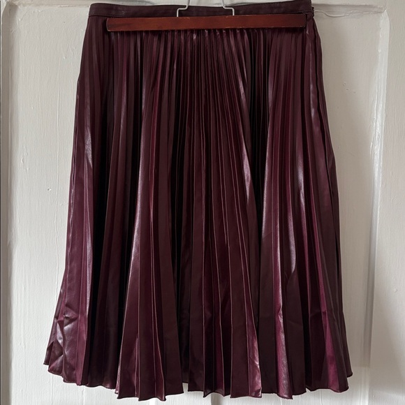 KAREN MILLEN PLEATED SKIRT - Picture 1 of 10